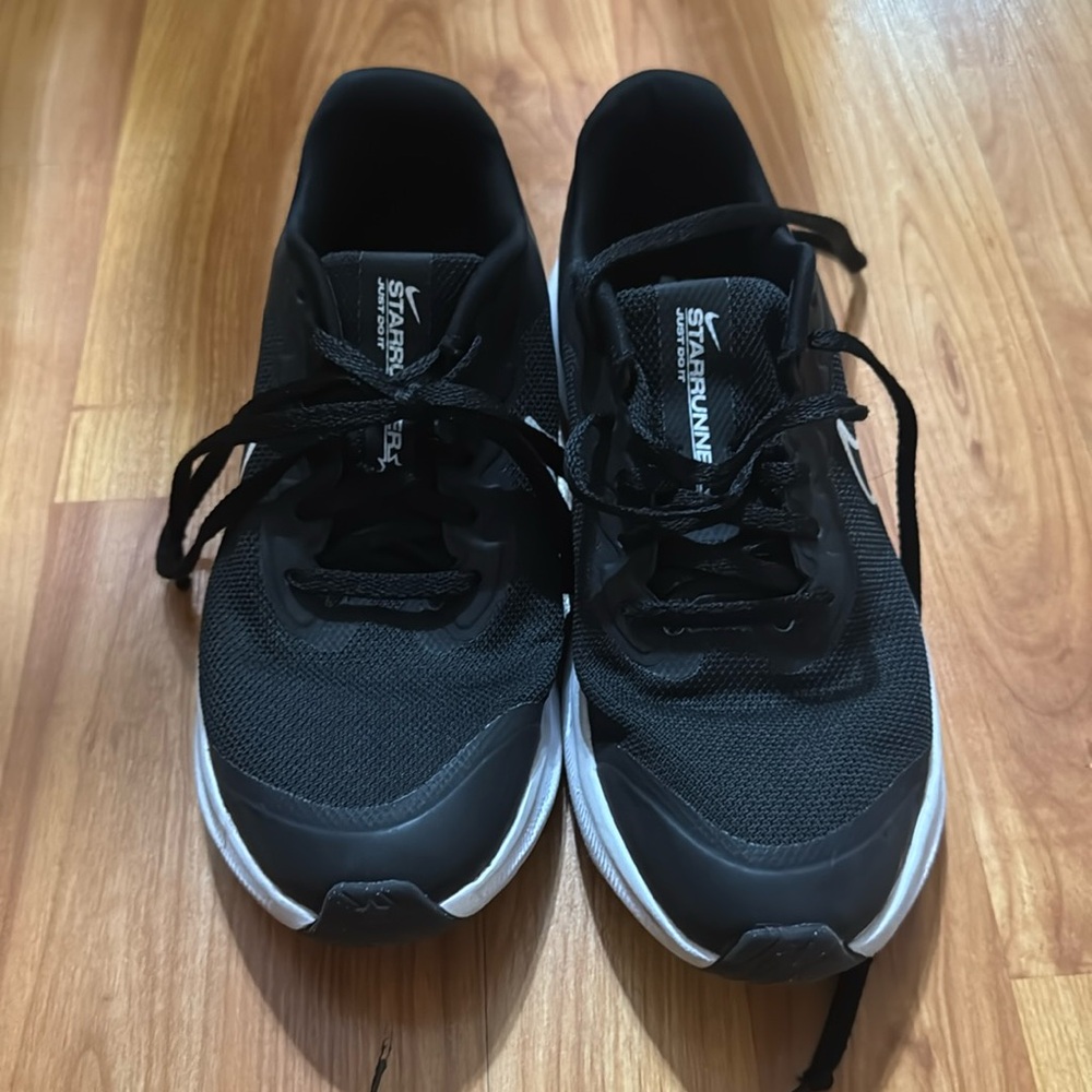Nike Boys Sneakers Black Size 4.5